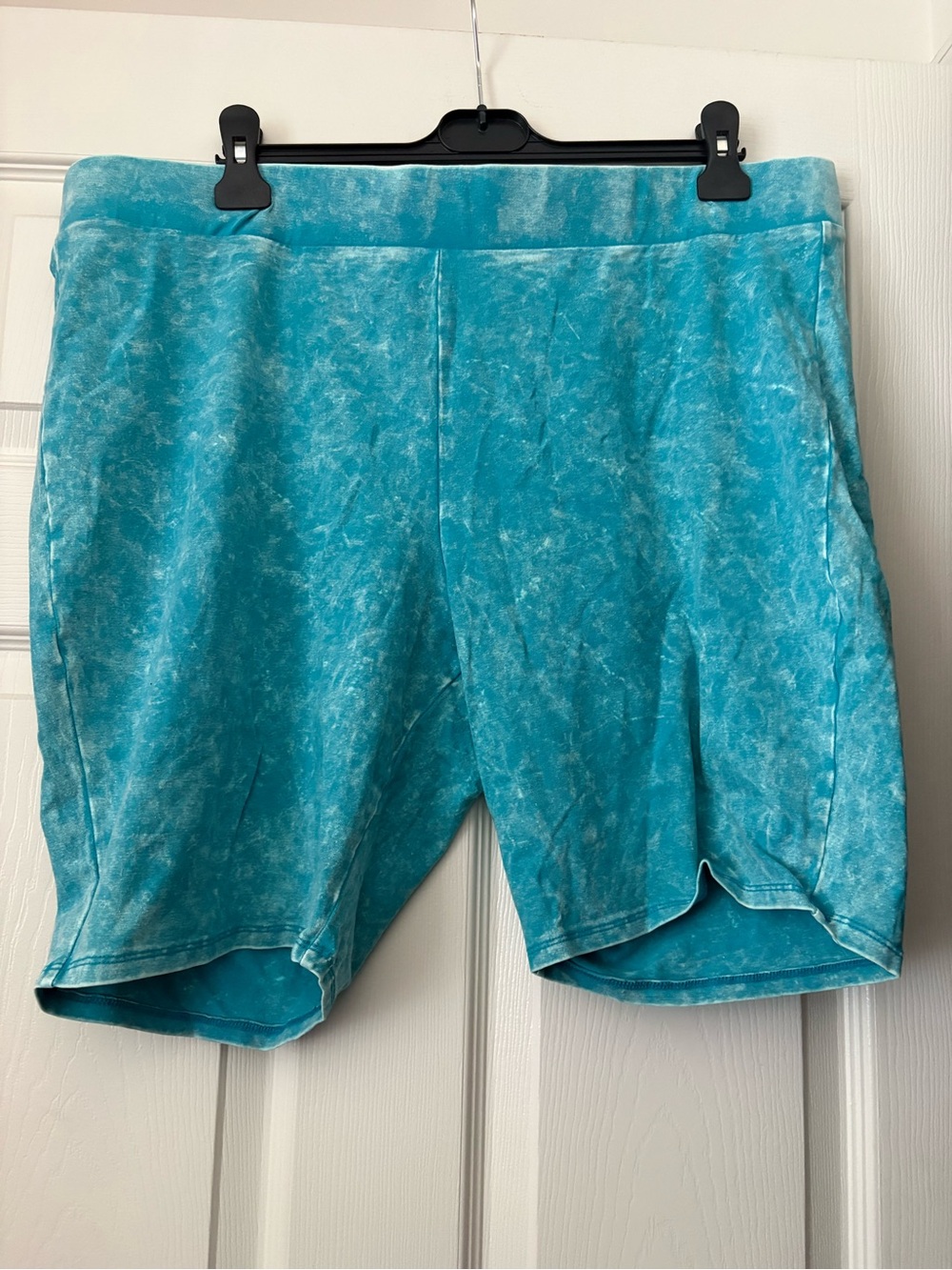 Torrid Sz 3X, 4X turquoise wash Bike Short